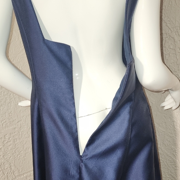 BONED CORSET CLOSED-BACK SATIN GOWN WITH FULL SKIRT AND POCKETS IN MIDNIGHT NAVY - Picture 7 of 9